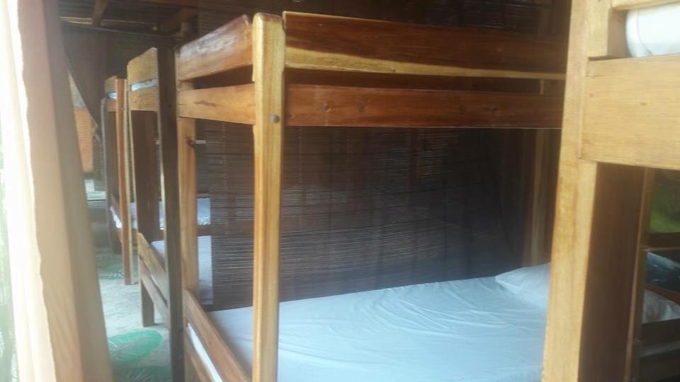 Swinging Carabao Hostel Эль-Нидо Экстерьер фото